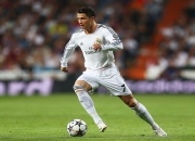  英超决赛激情夜！王曼昱里突外投，罗马大胜利物浦