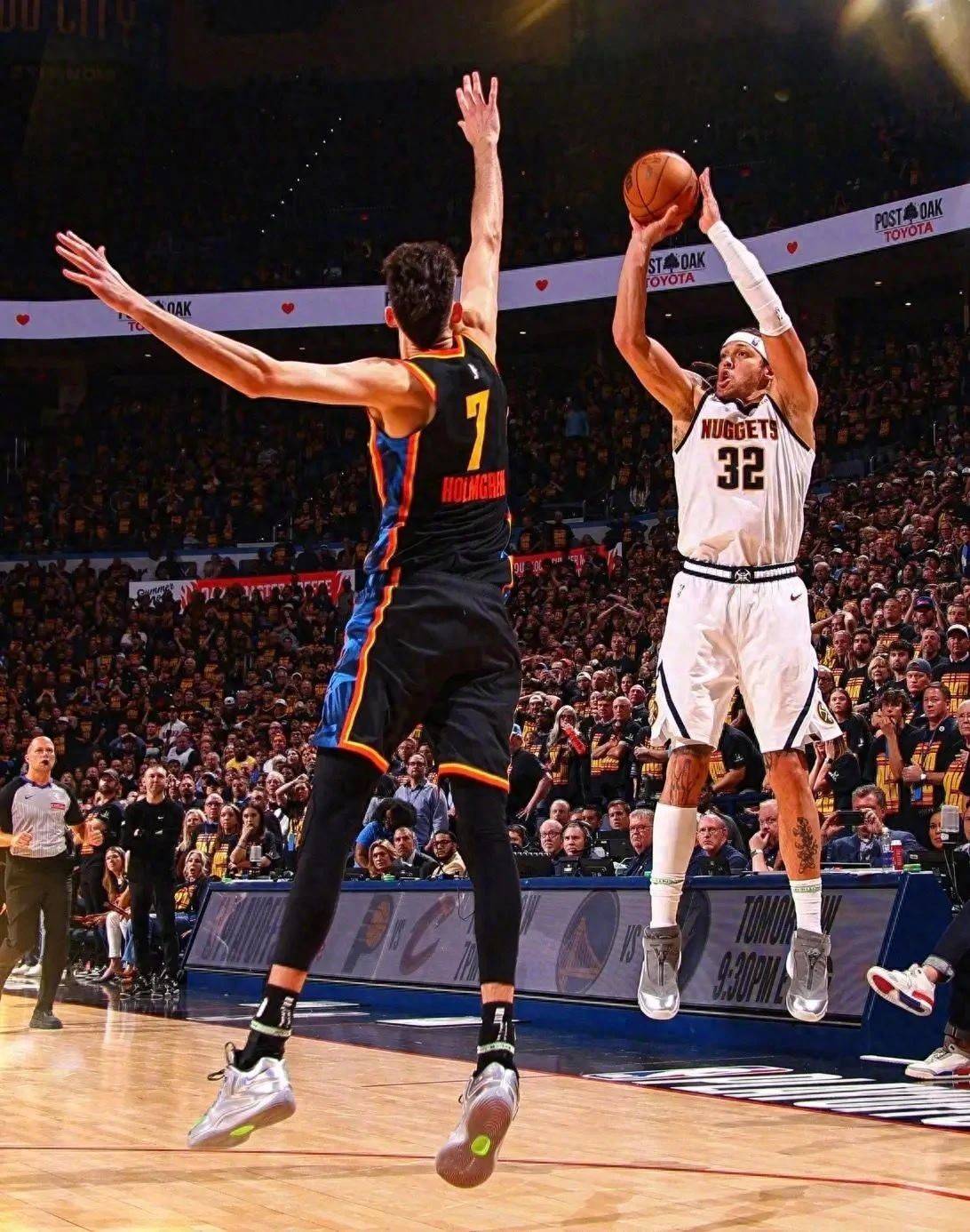 篮网绝杀时刻，复出首战轰40分点燃赛场，威少迎来胜利！