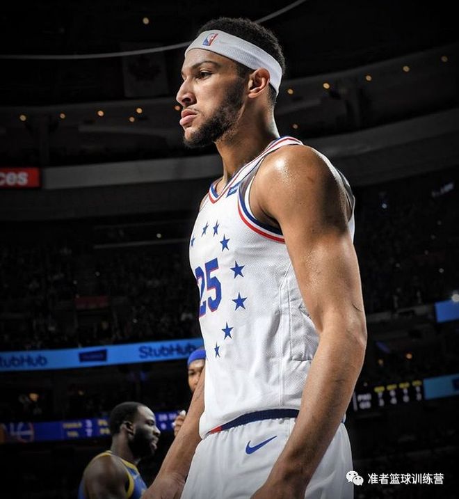 关于梅西赛后谦逊发言登热搜，圣安东尼奥马刺险胜金州勇士引发热议的信息